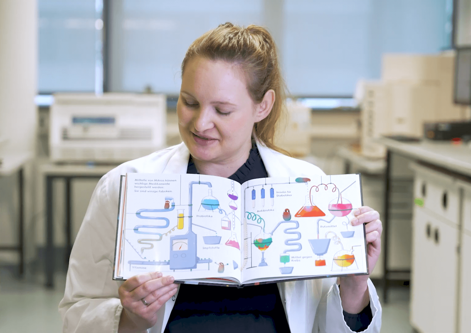 Naturwissenschaften für Kinder erklärt die Bakterienforscherin Dr. Johanna Nelkner